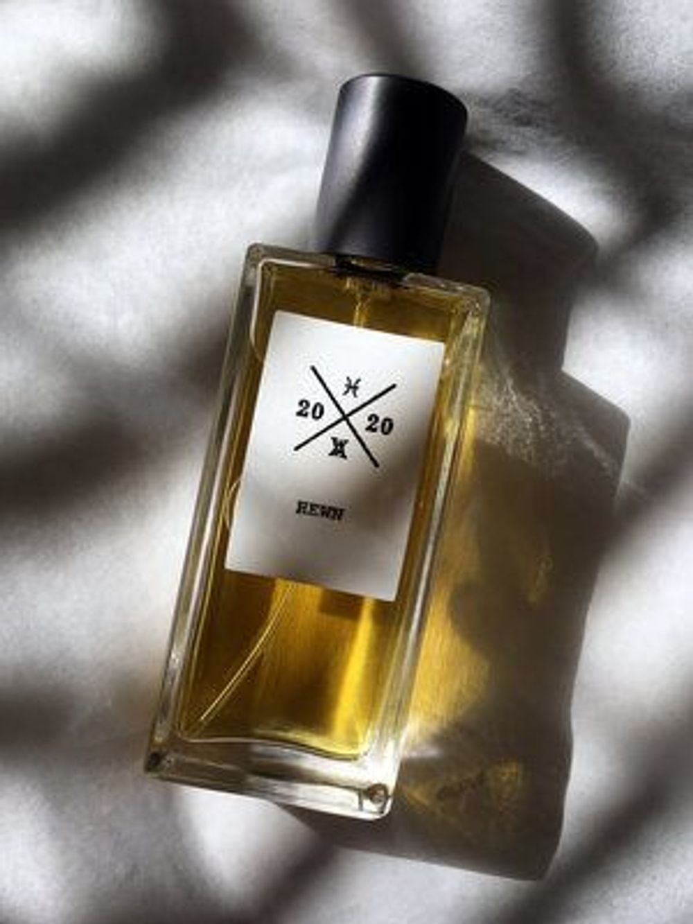 Hendley Perfumes Hewn