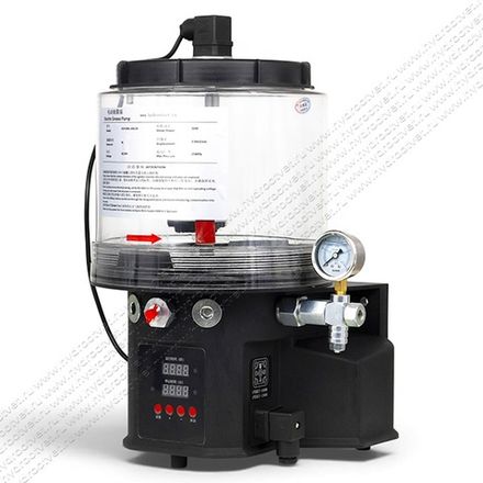 KLP-4GY-1U6-24-R-XBKZQ - Станция смазки электрическая для густой смазки, рабочее давление до 200 бар, подача 3,9 мл/мин, двигатель 24В DC, объем бака 4 литра, число выходов 1, с пультом управления