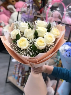Букеты из белых роз