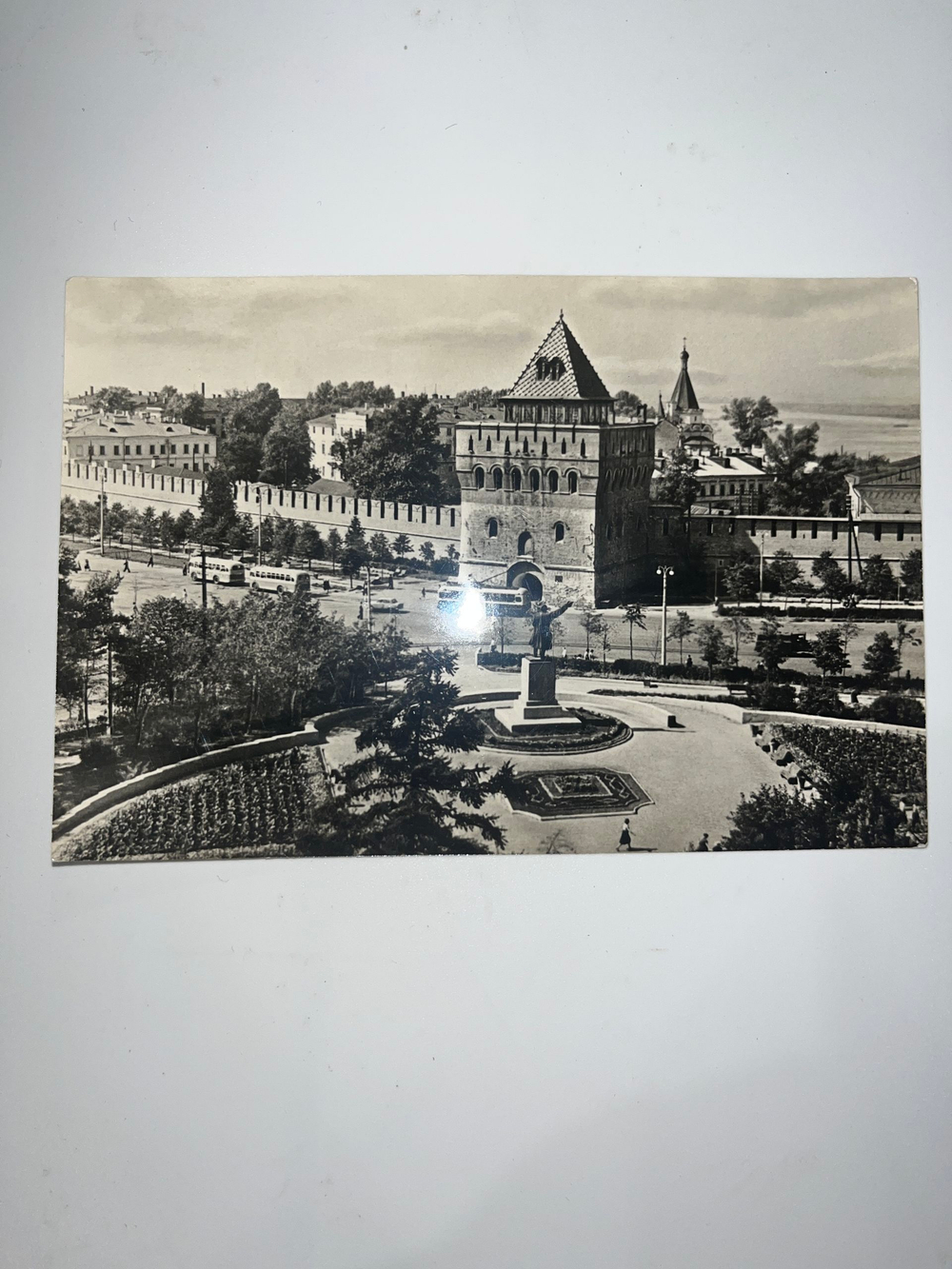 Почтовая открытка "Горький. Кремль и площадь Минина." Фото А. Горячева. СССР, 1967 г.
