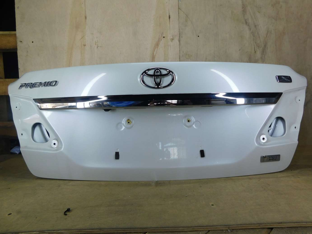 крышка багажника Toyota Premio ZRT260 2010
