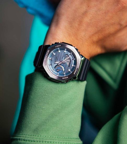 Наручные часы Casio G-Shock GBM-2100A-1A2ER
