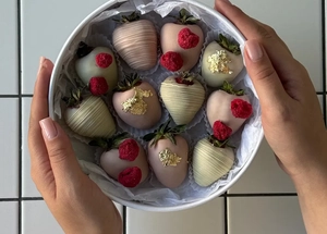 Клубника в шоколаде теперь в Marmelad