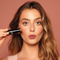 Nudestix Nudies Matte - Многофункциональный косметический продукт для макияжа глаз, губ и лица оттенок Sunkissed, 7 g