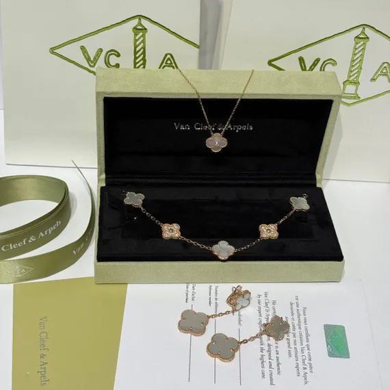 Подвеска Van Cleef & Arpels Alhambra
