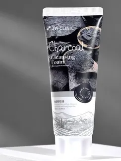 Глубоко очищающая пенка для сужения пор 3W CLINIC Charcoal Cleansing Foam с древесным углём, 100 мл