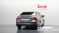 Toyota Camry 2.5 LE Hybrid — 2023