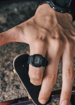 Наручные часы Casio G-Shock DWN-5600-1