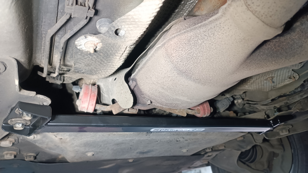 Усилитель переднего подрамника (передний привод) Volvo S80 2 и Volvo XC70 3 дизель полный привод, V60 3.0 Т6 полный привод (ПОД ЗАКАЗ)
