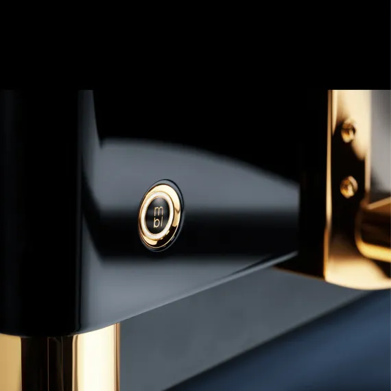 MBL N51 Integrated Amplifier Piano Black Gold