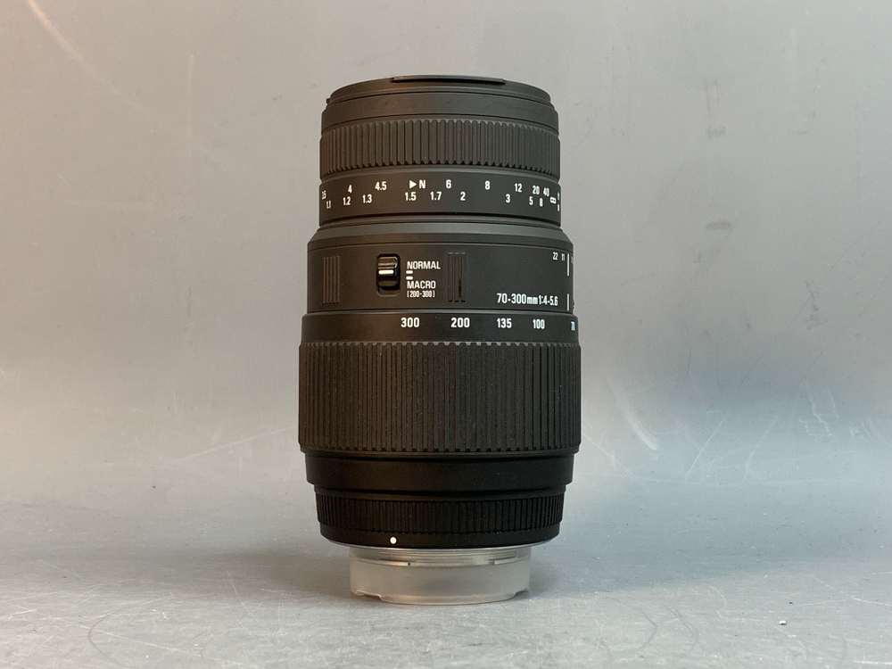 Sigma AF 70-300mm f4-5.6 APO MACRO DG Sony A