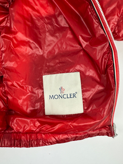 Пуховик Moncler