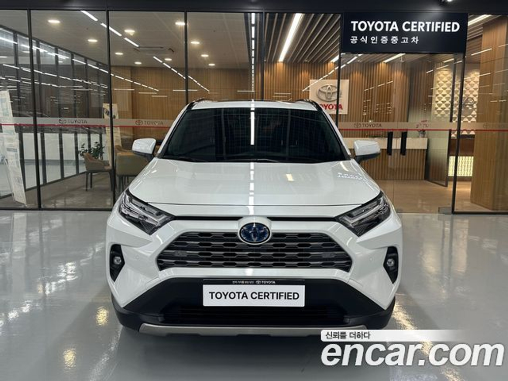 Toyota RAV4 2,5 4WD Hybrid LTD — 2023