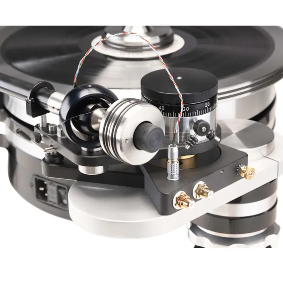 VPI Avenger Direct
