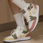 Jordan 1 Mid SE Pastel Vivid Green Grind GS