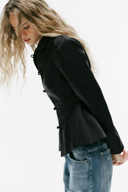 ZARA АТЛАСНАЯ КУРТКА С ЗАСТЕЖКАМИ-ТОГГЛ, ЧЕРНЫЙ