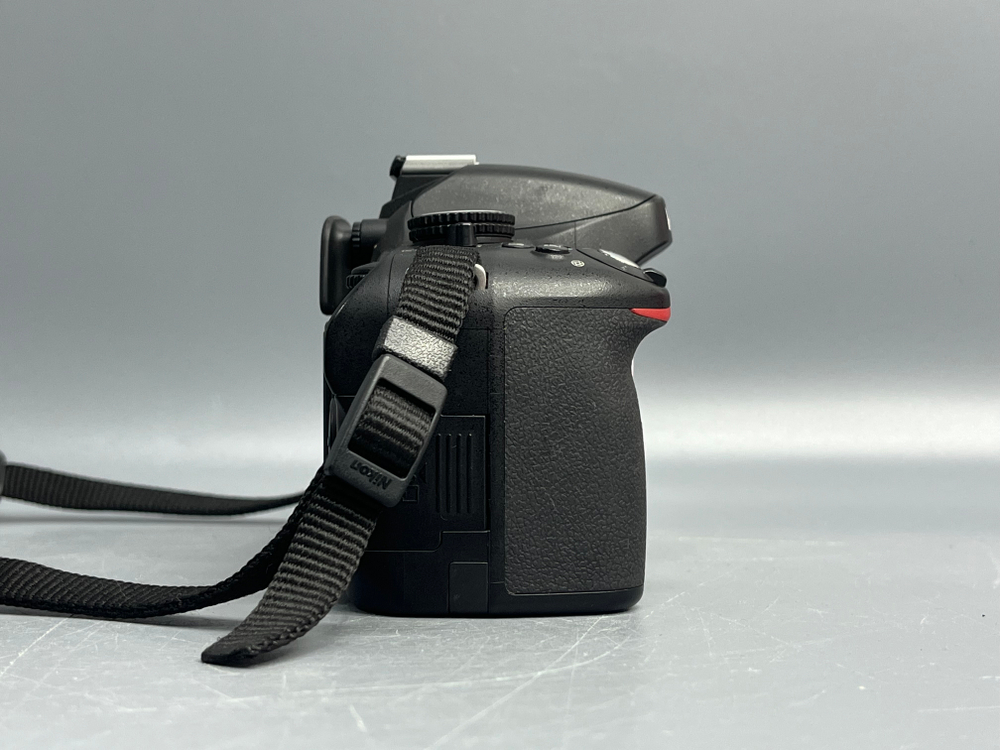 Nikon D5100 нерабочий затвор