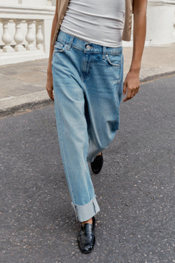 ZARA ДЖИНСЫ Z1975 BAGGY СО СРЕДНЕЙ ПОСАДКОЙ И ОТВОРОТАМИ, ВЫЦВЕТШИЙ СИНИЙ
