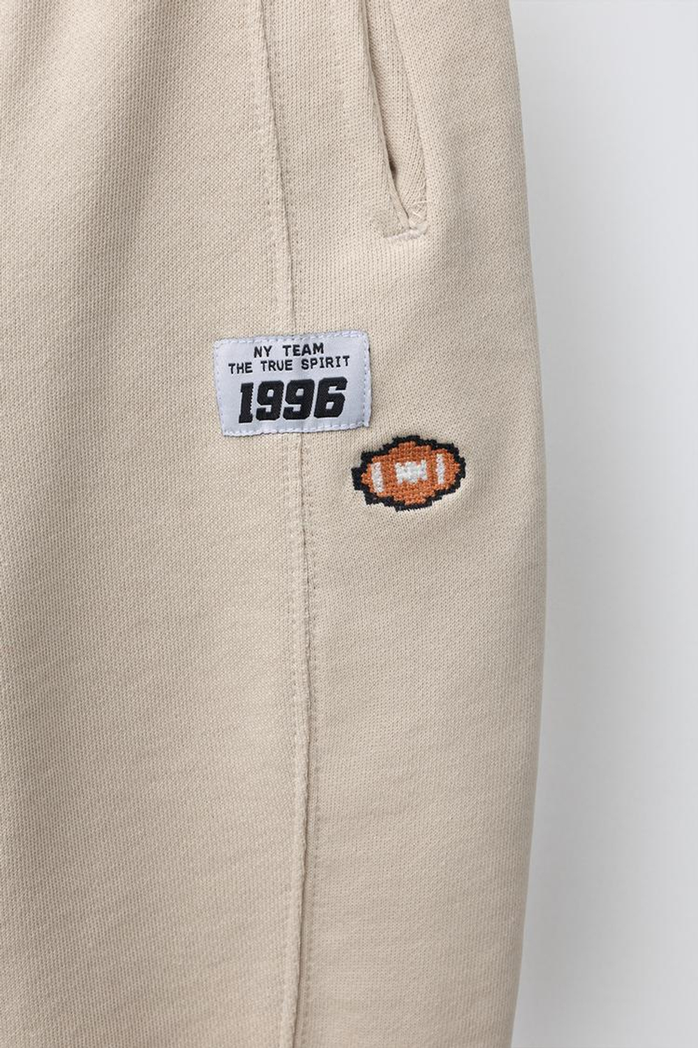 ZARA БРЮКИ BARREL VARSITY, СВЕТЛО-БЕЖЕВЫЙ