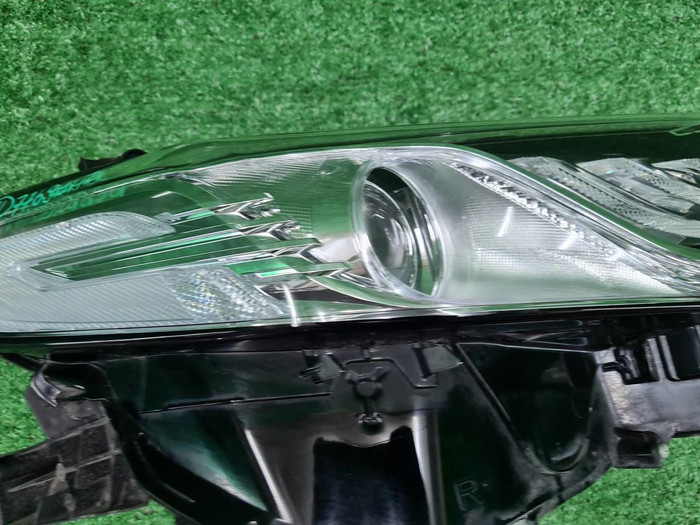 Фара правая Toyota Camry xv70 (20-нв) LED