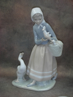 Статуэтка. Фарфор. Девушка с гусями. Lladro. Испания