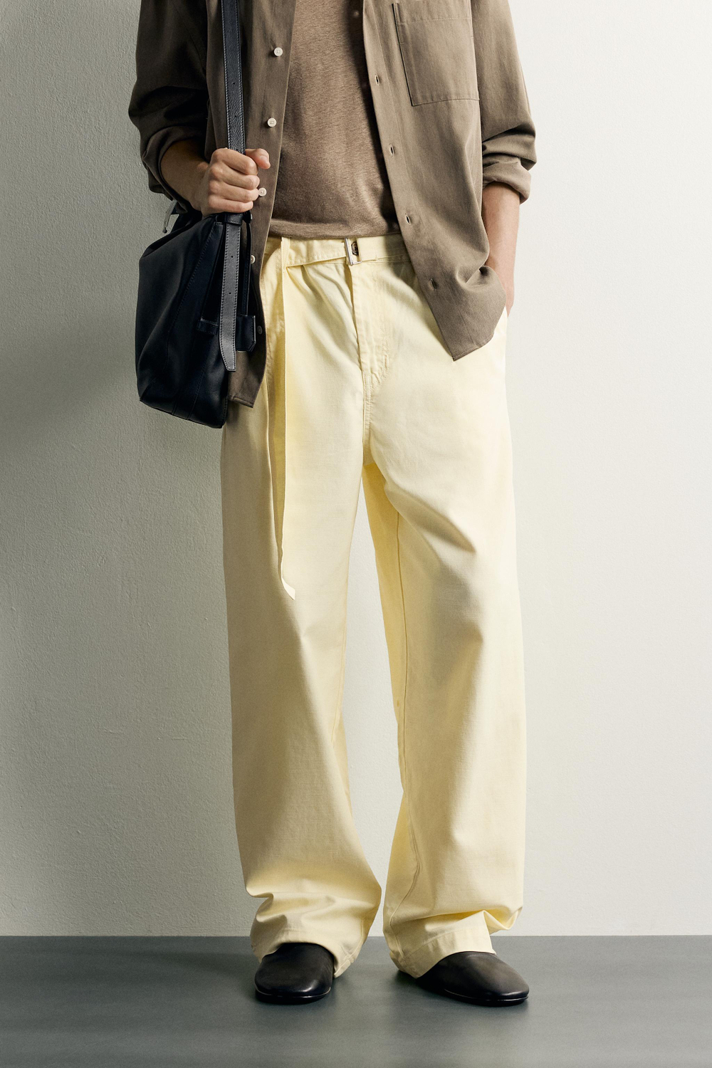 БРЮКИ RELAXED FIT СО СКЛАДКАМИ И РЕМНЕМ — ZARA