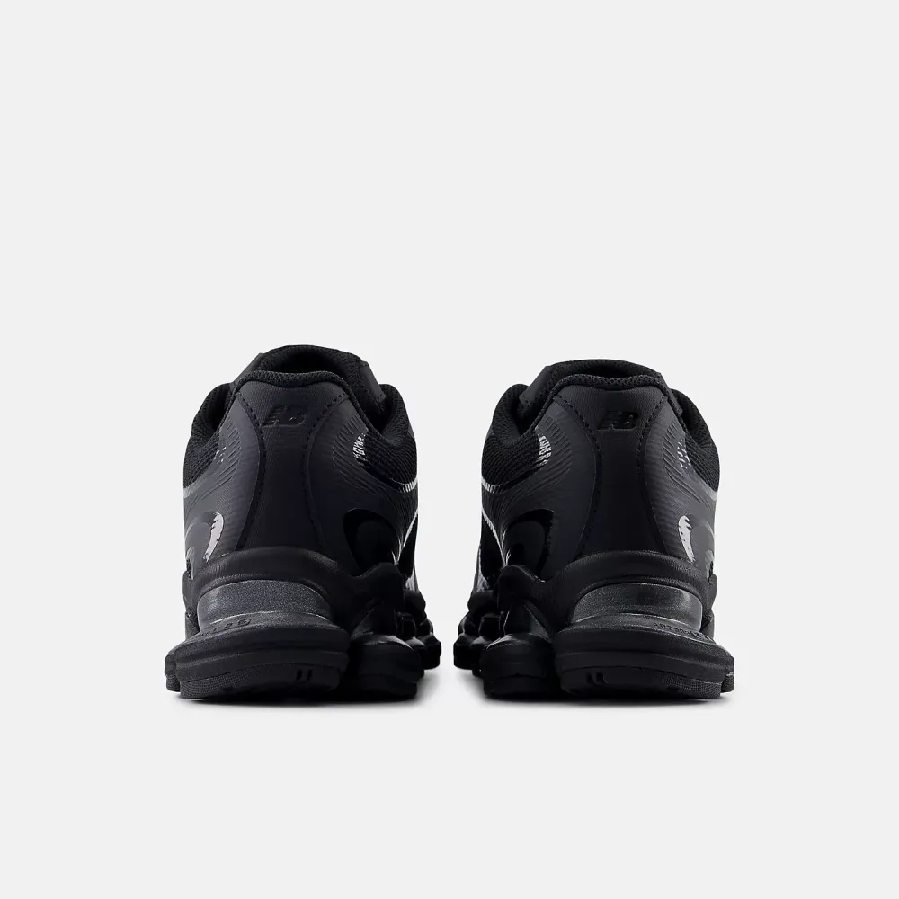 Кроссовки мужские NEW BALANCE 2000