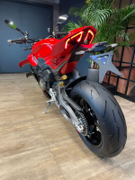 Ducati Streetfighter V4, 2025