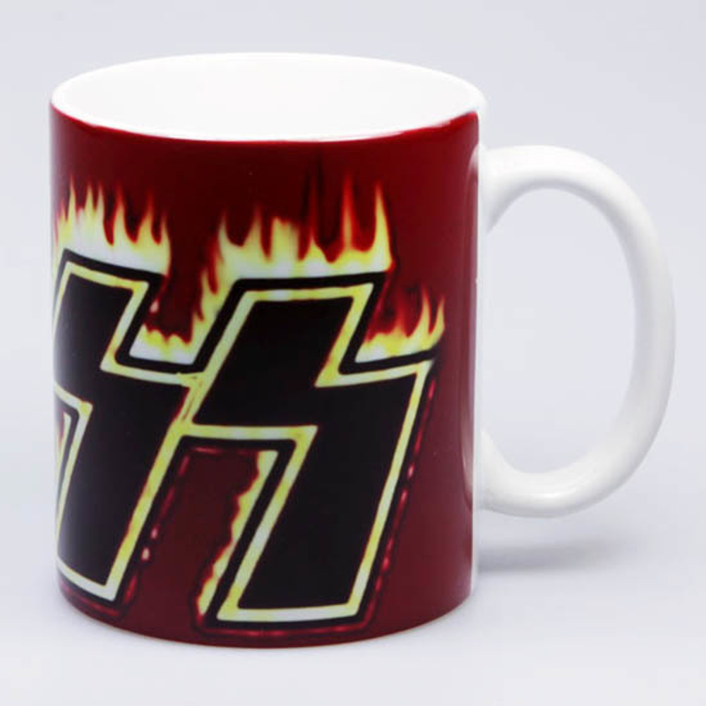 Кружка KISS надпись в огне (207)