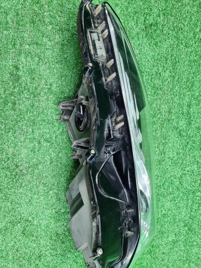 Фара левая Toyota Camry xv70 (2020-н.в.) LED