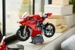 Конструктор LEGO Technic 42202 Мотоцикл Ducati Panigale V4 S