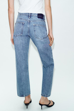 Z1975 УКОРОЧЕННЫЕ ДЖИНСЫ С СРЕДНЕЙ ЛИНИЕЙ ТАЛИИ - ZARA