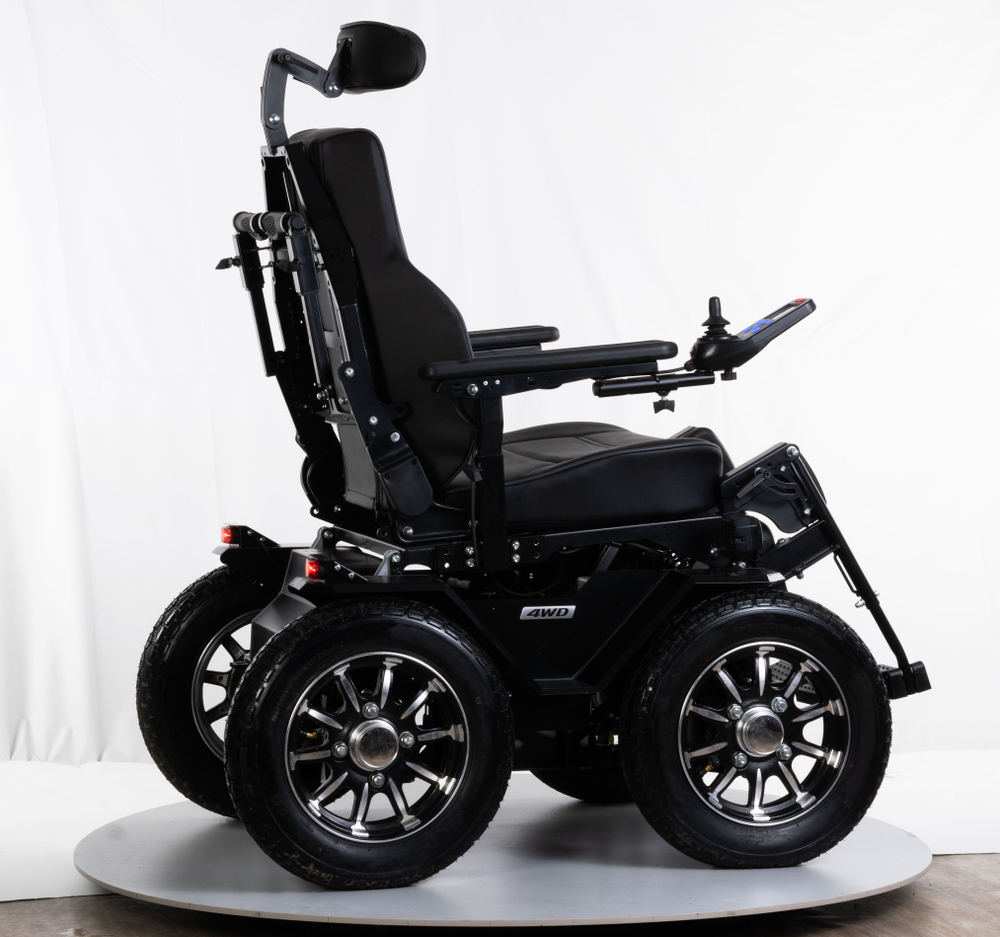 Кресло-коляска вездеход Caterwil Ultra 4WD PRO