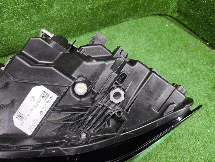 Фара левая BMW 3er G20 (2022-н.в.) LED (В сборе)