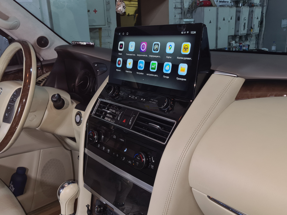 Установочный комплект для INFINITY QX56 / QX80  KUBERG ZH-N1401