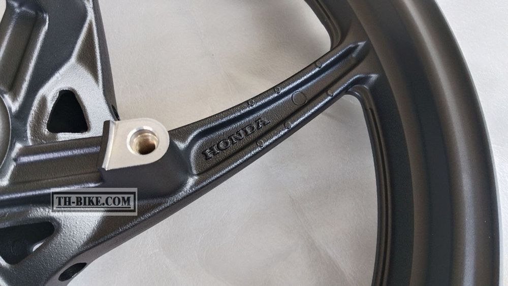 44650-KPP-T00ZA. WHEEL SUB ASSY., FR. *NH303M* (NH303M MAT AXIS GRAY METALLIC). HONDA.