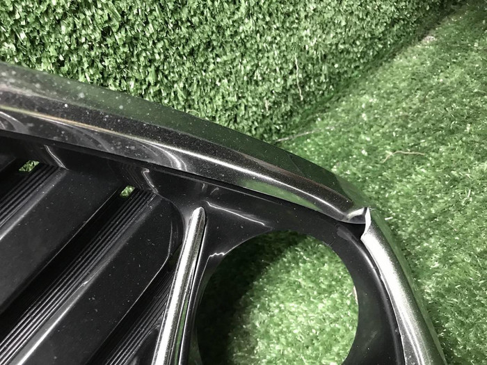 Решетка переднего бампера Toyota Camry xv50 14-17