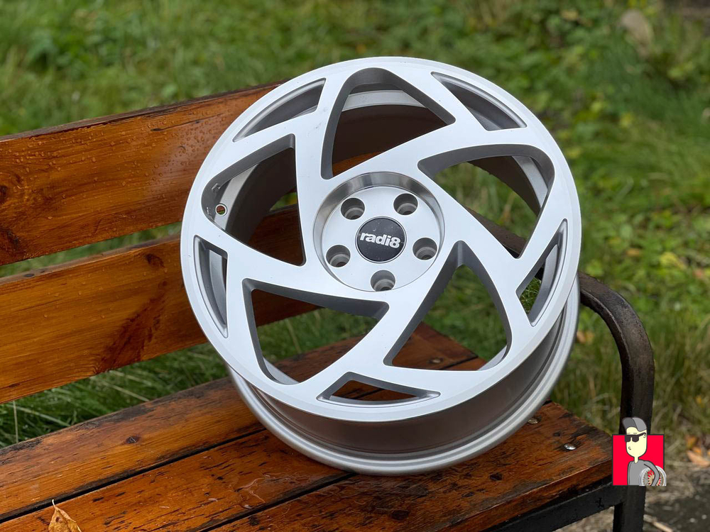 Комплект дисков Radi8 R8S5 17x7.5 et35 5x112