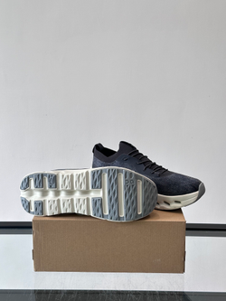 Кроссовки On Running x Loewe Cloudsolo