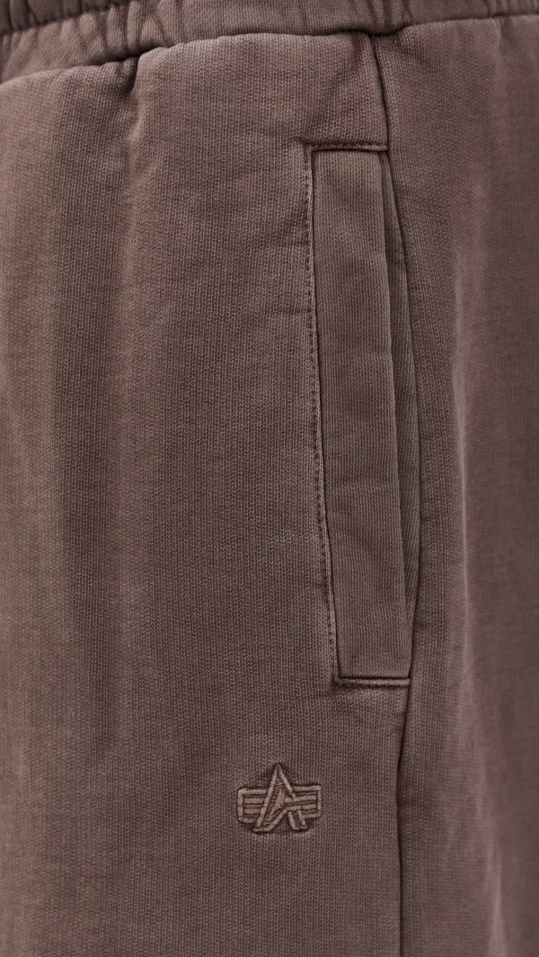 Брюки спортивные мужские ALPHA INDUSTRIES ESSENTIAL RELAXED FIT SWEATPANT (WASH)