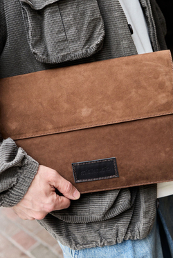 Laptop case brown mishka