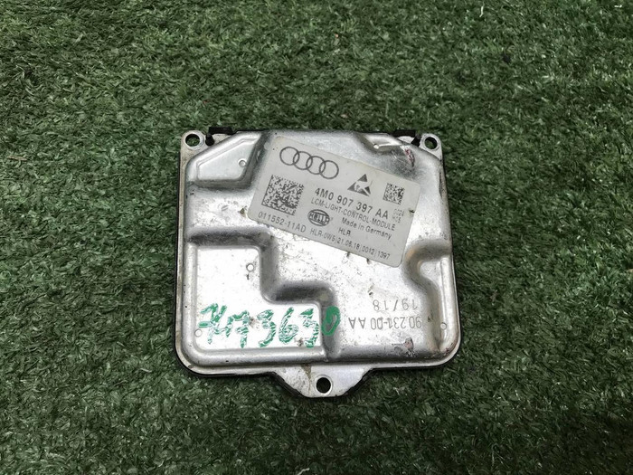 Блок управления фары Audi Q7 2 (2015-2019)