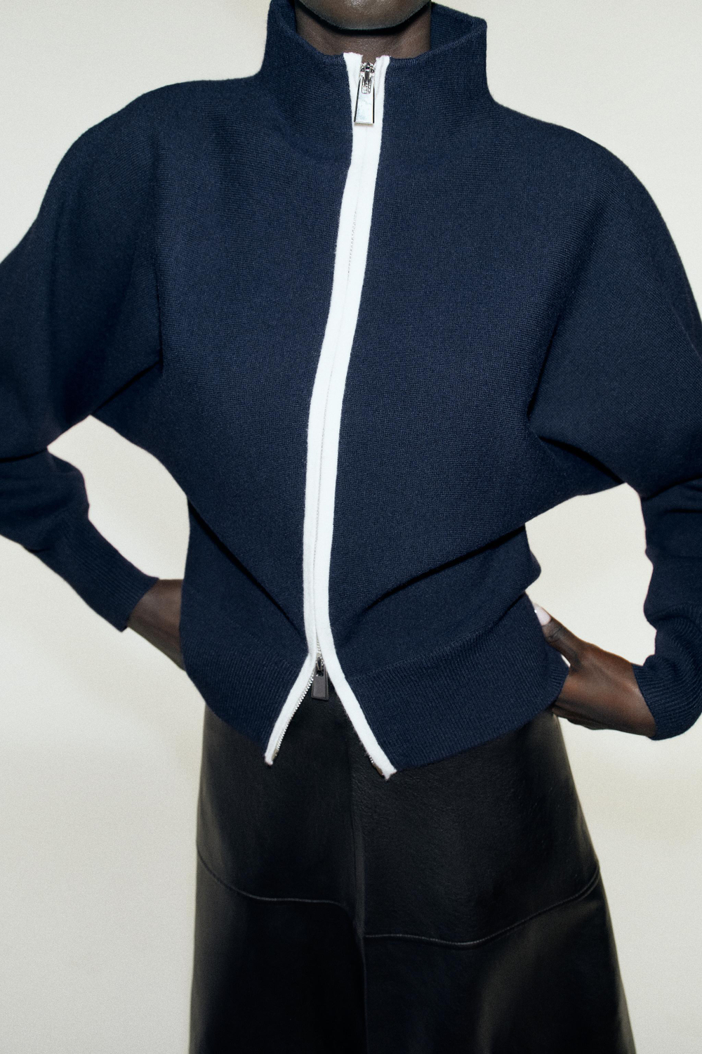 КАРДИГАН НА МОЛНИИ — ZARA