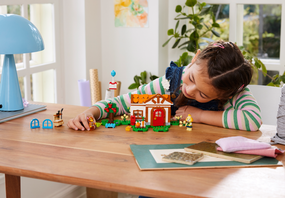 Конструктор Лего энимал кроссинг Посещение дома Изабель 77049 LEGO Animal Crossing House Visit 389 деталей 6+
