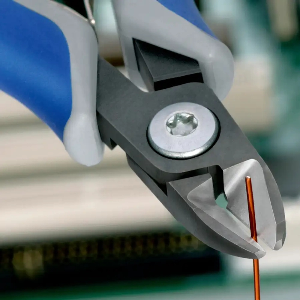 Прецизионные кусачки боковые для электроники чернёные 125 мм Knipex 79 02 125 SB