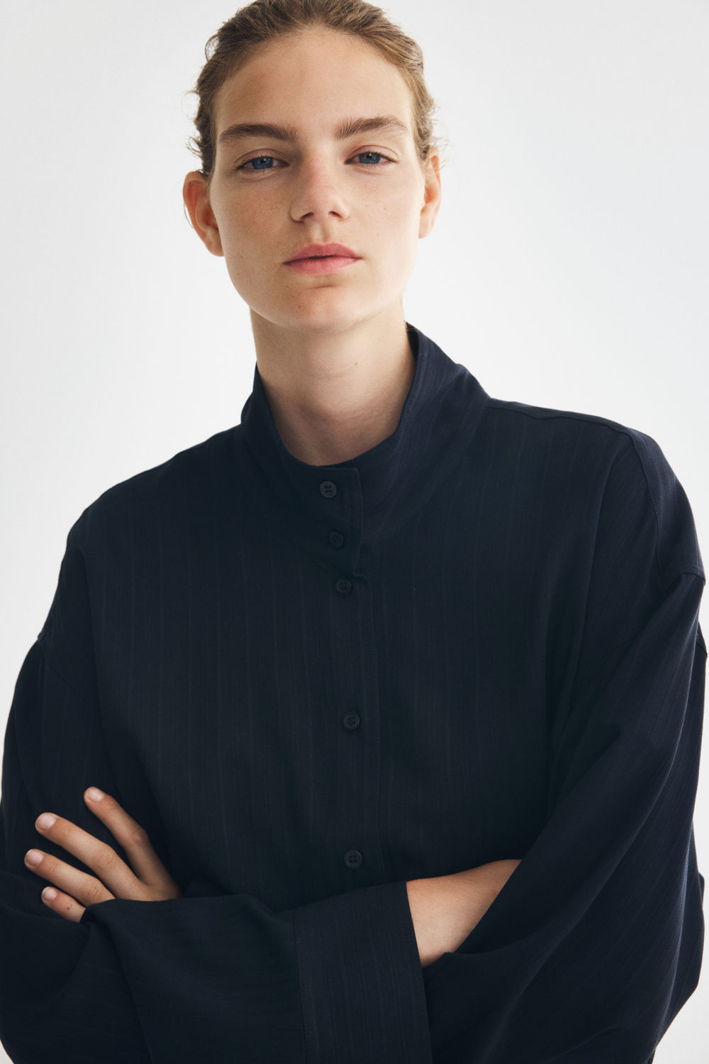 Короткая рубашка оверсайз со стяжкой - H&M
