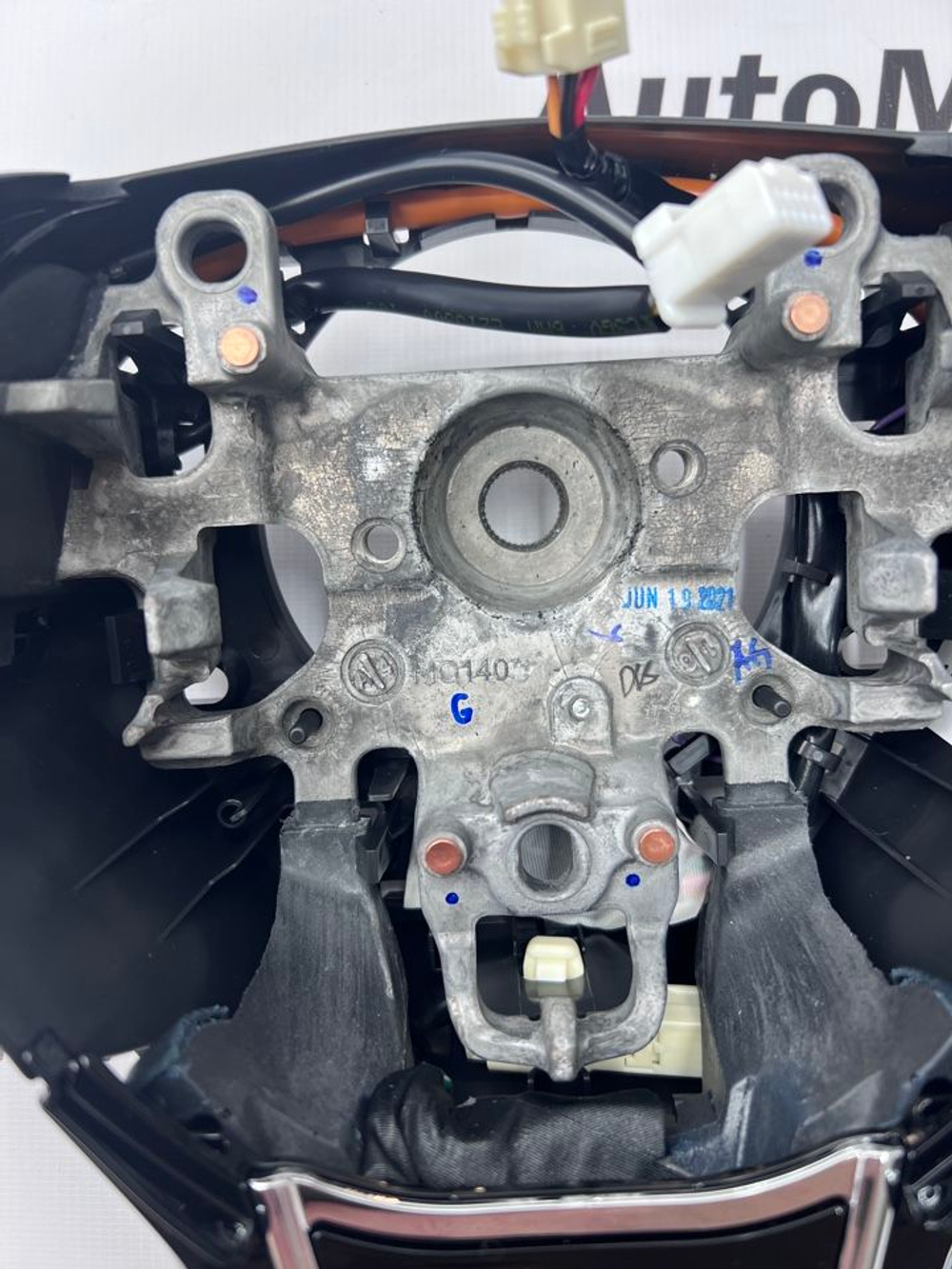 Руль с обогревом Mitsubishi Outlander 3 4400A882XB. Оригинал.