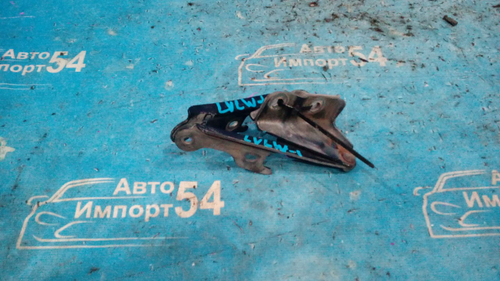 Петля капота правая MAZDA MPV 1997