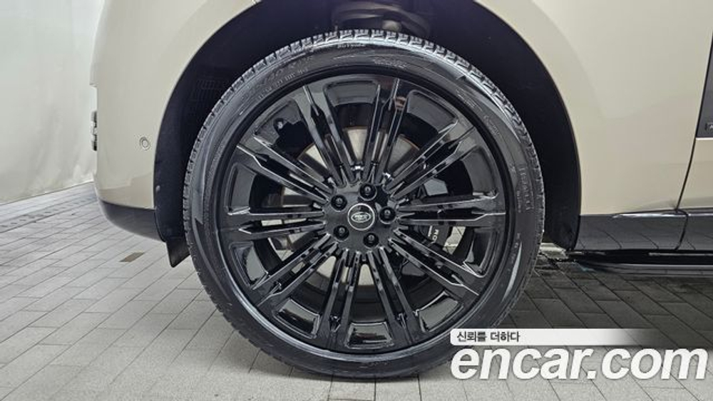Land Rover Range Rover P530 Autobiography Long Wheel Base — 2024