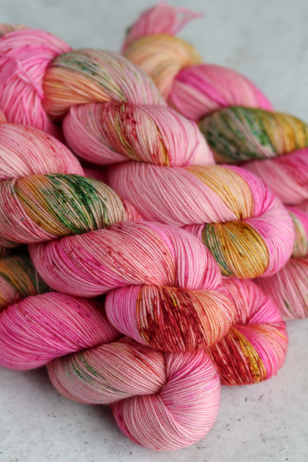пряжа "Медальон С. Слизерина" Twisted Sock Stu